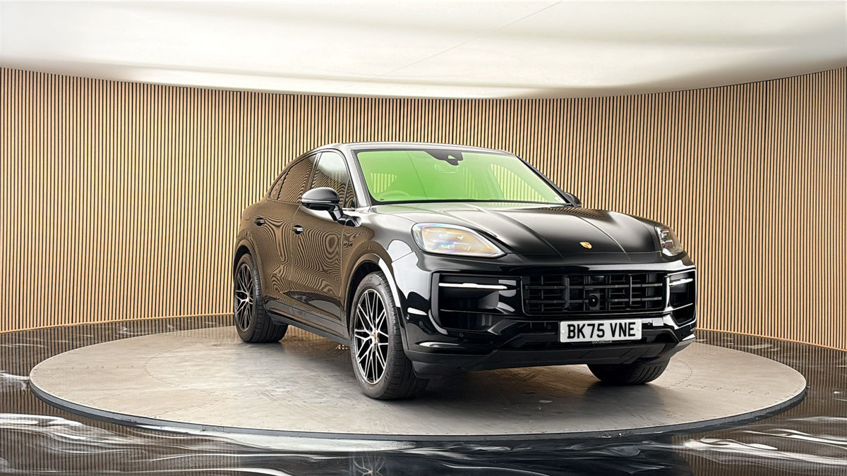 More views of Porsche Cayenne