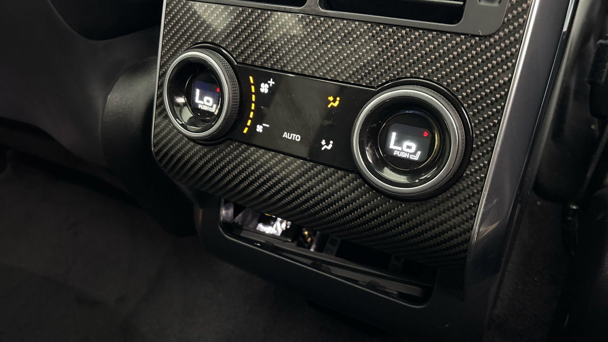 Land Rover Range Rover Sport Image 32