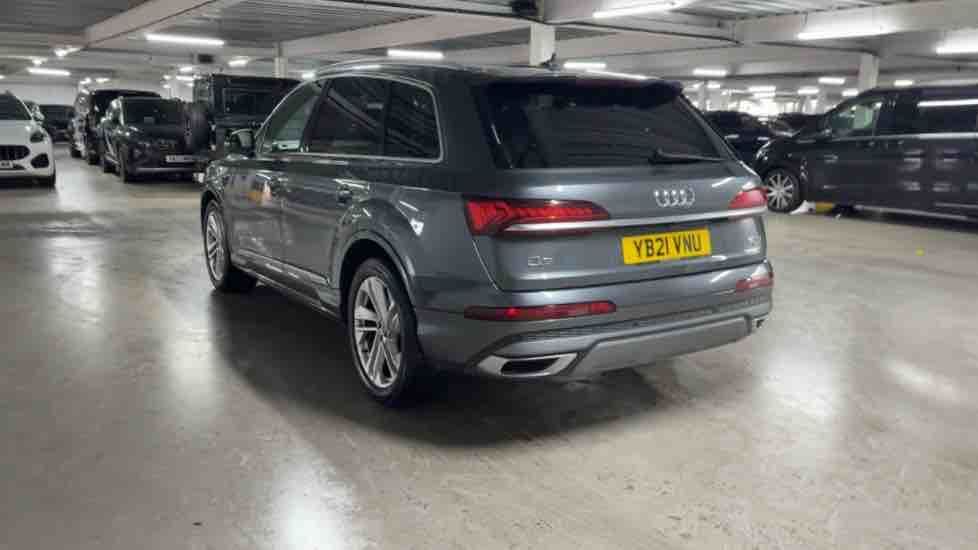 More views of Audi Q7