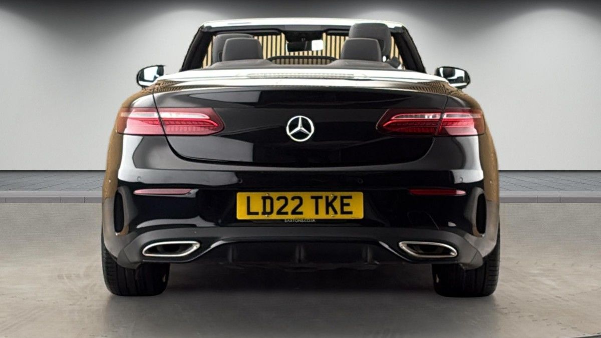 Mercedes-Benz E Class Image 4