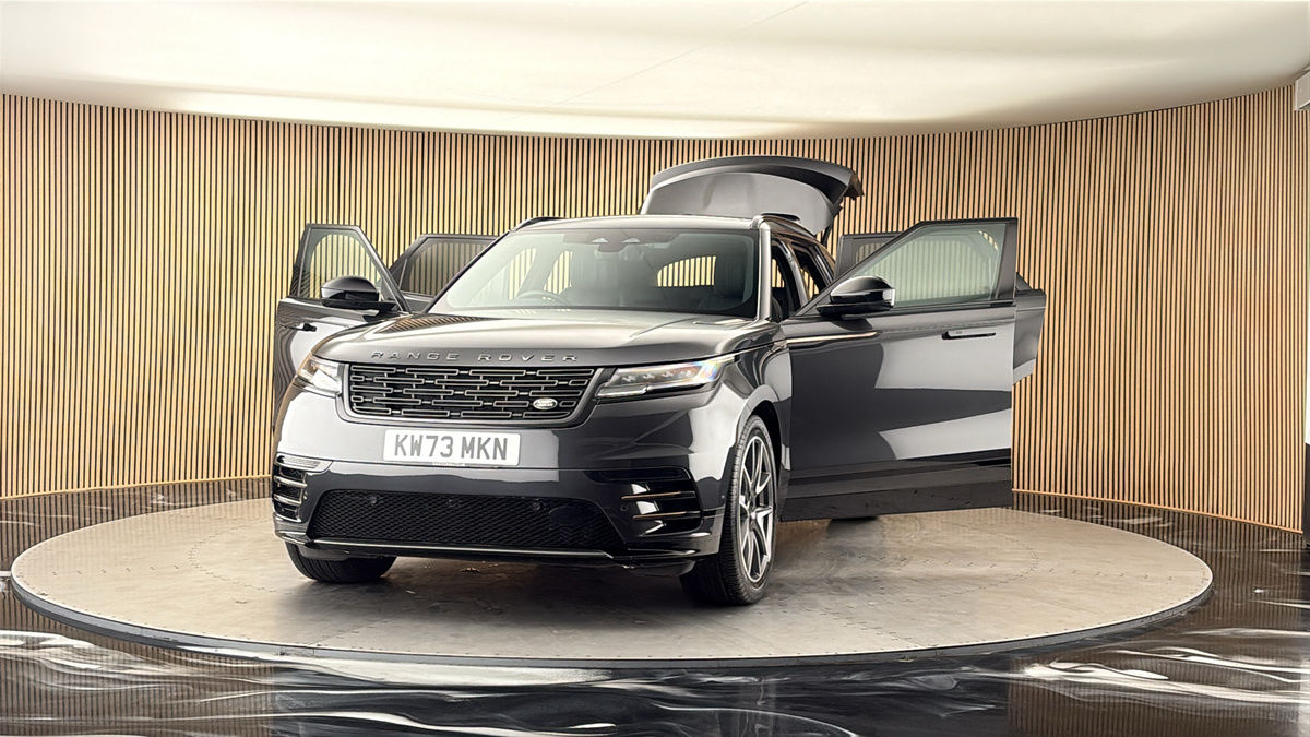 More views of Land Rover Range Rover Velar