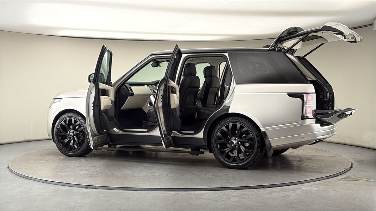More views of Land Rover Range Rover