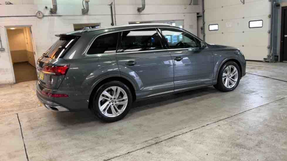 More views of Audi Q7