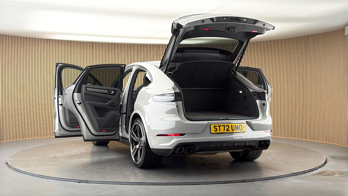 More views of Porsche Cayenne