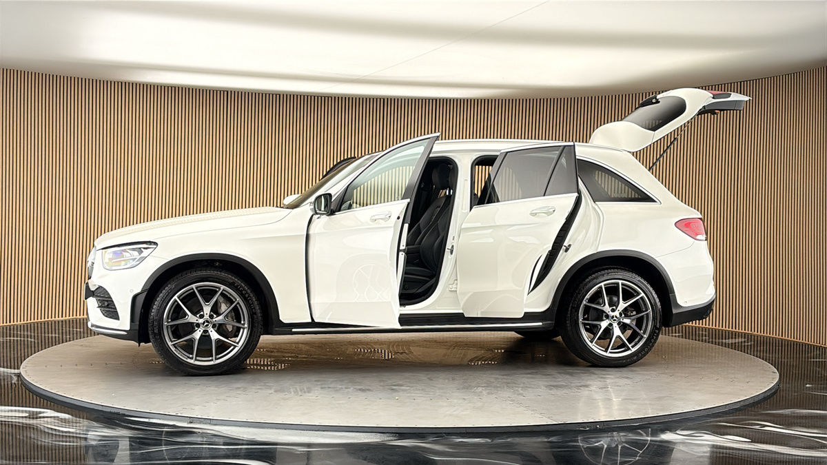 More views of Mercedes-Benz GLC