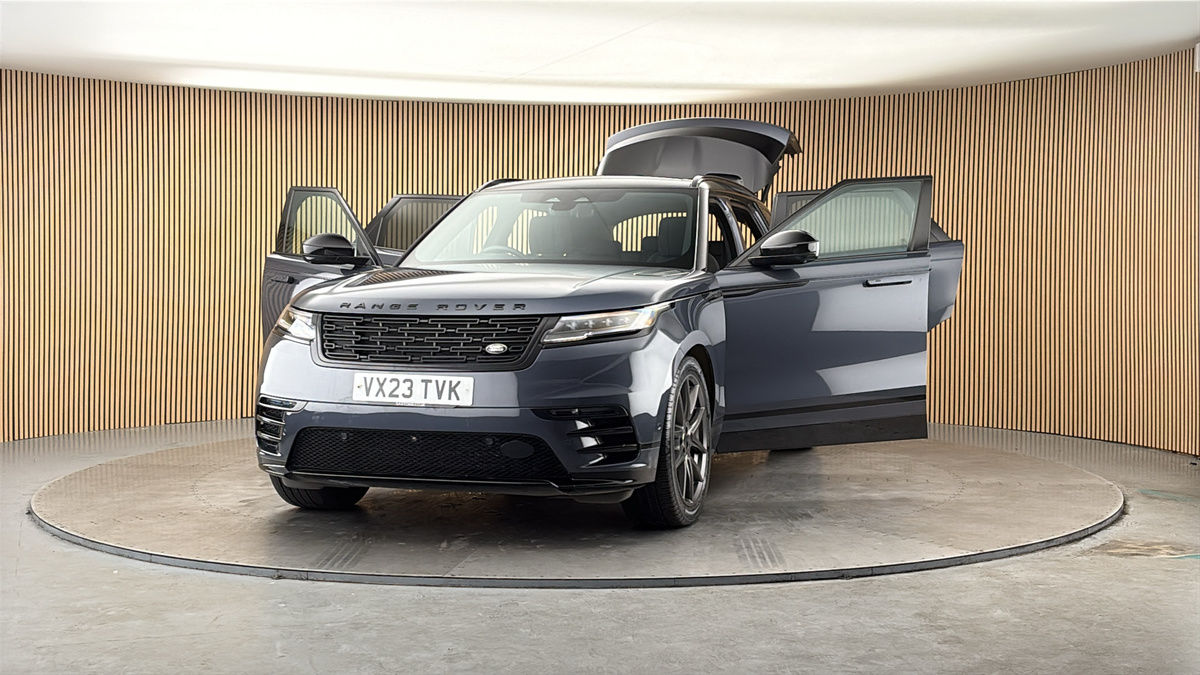 More views of Land Rover Range Rover Velar