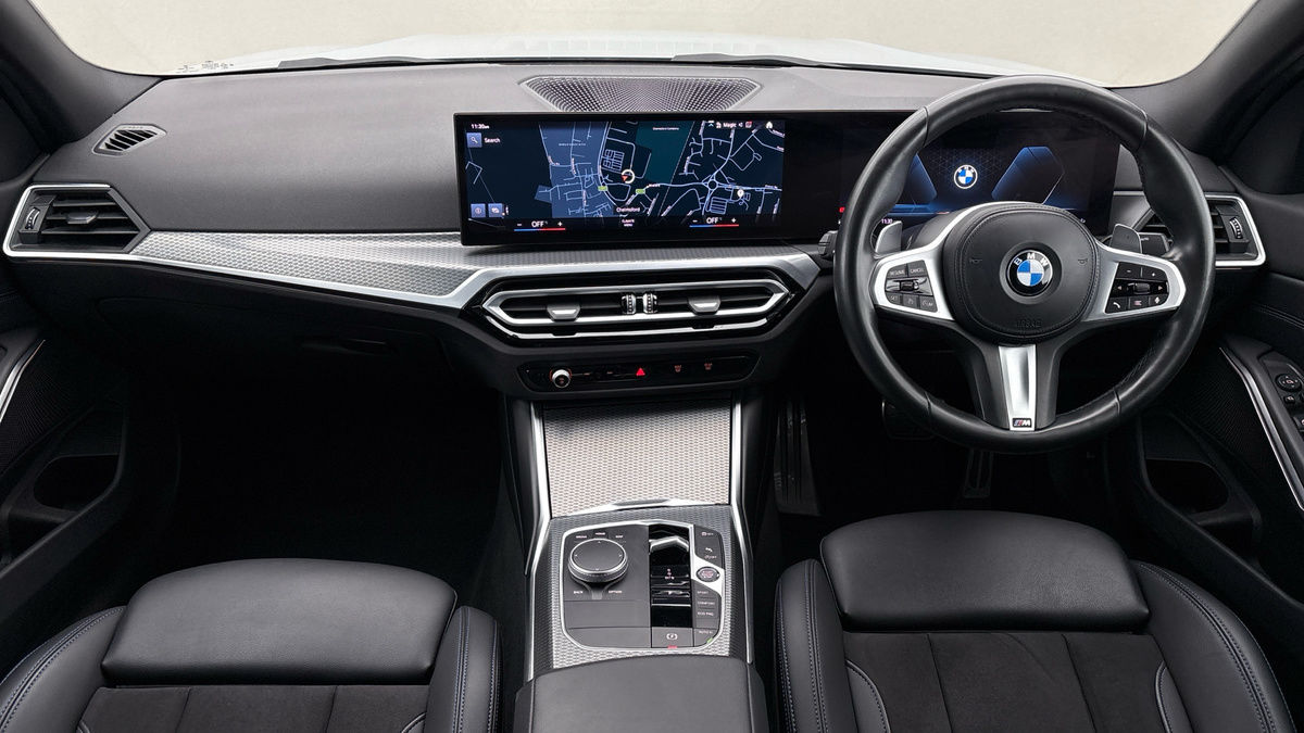 BMW 3 Series Image 12