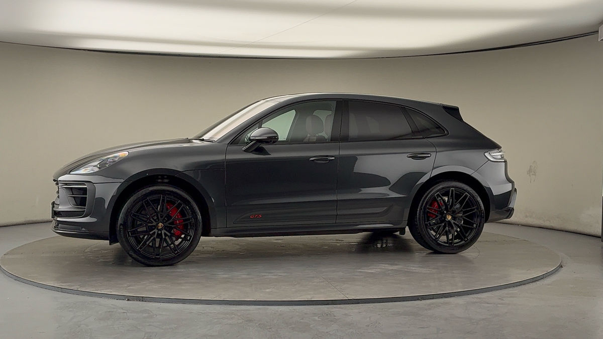 More views of Porsche Macan