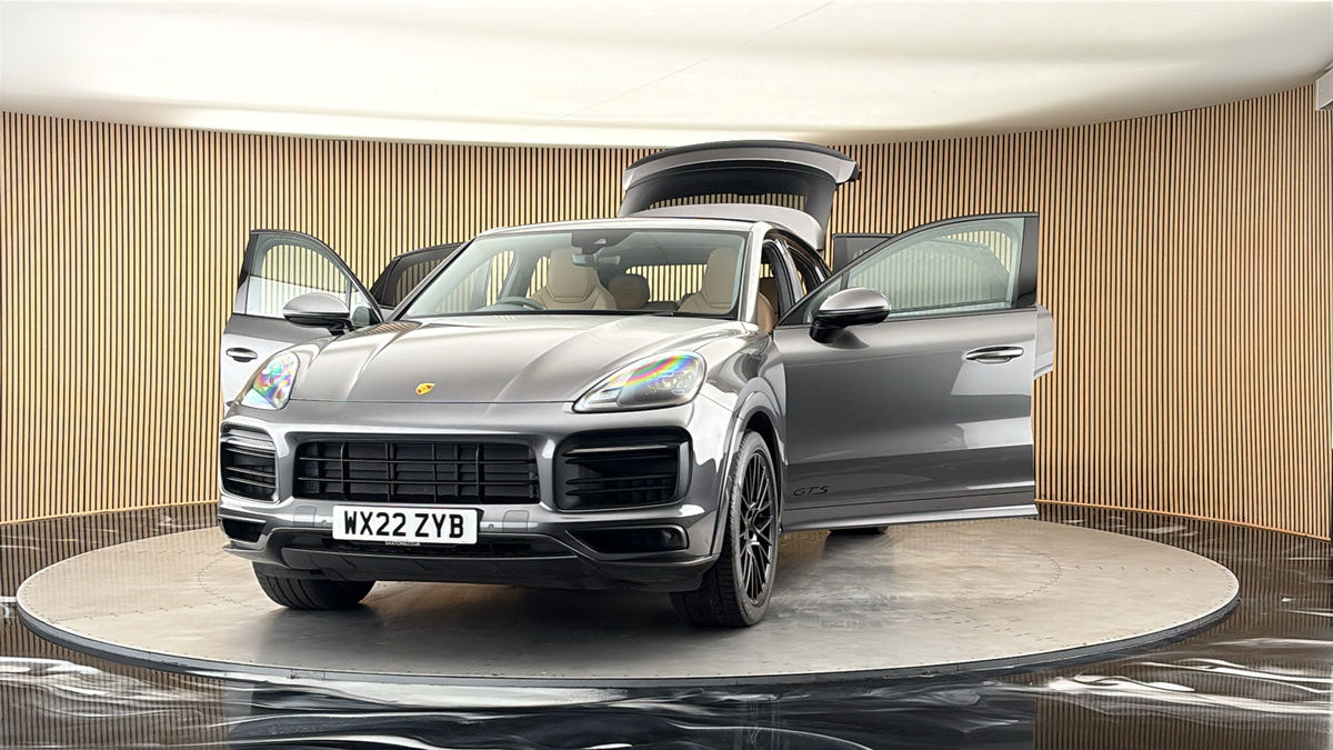 More views of Porsche Cayenne