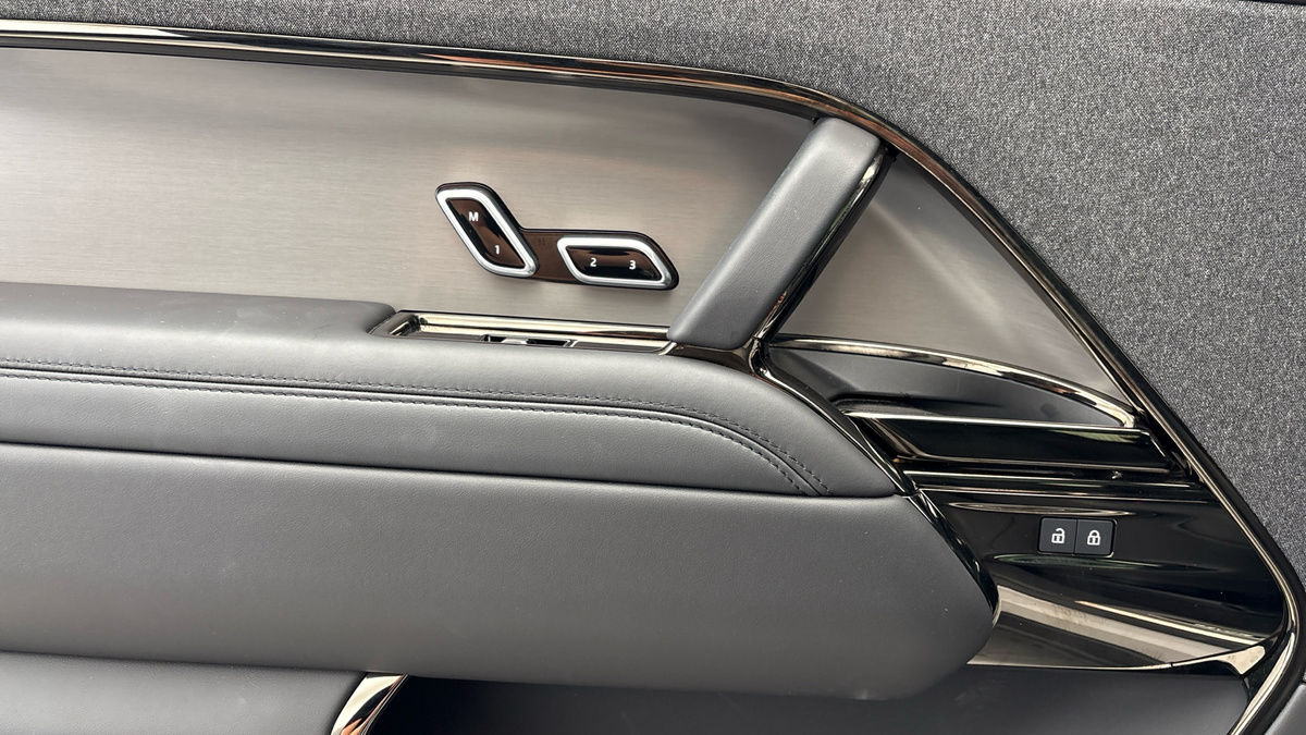 Land Rover Range Rover Sport Image 19