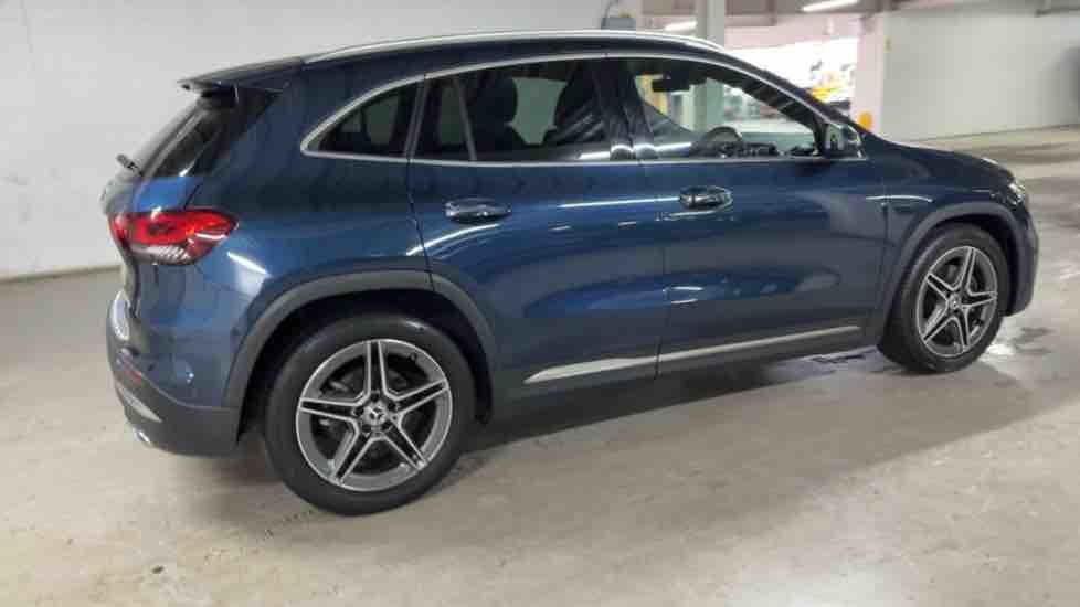 More views of Mercedes-Benz GLA