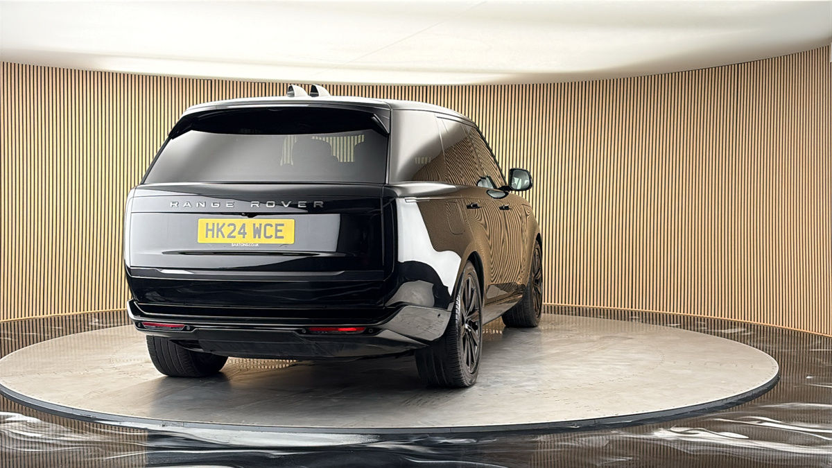 More views of Land Rover Range Rover