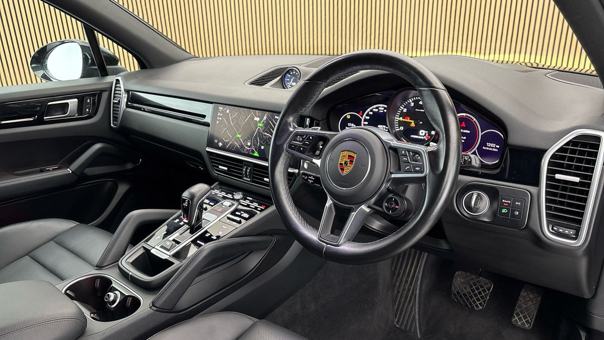 Porsche Cayenne Image 5