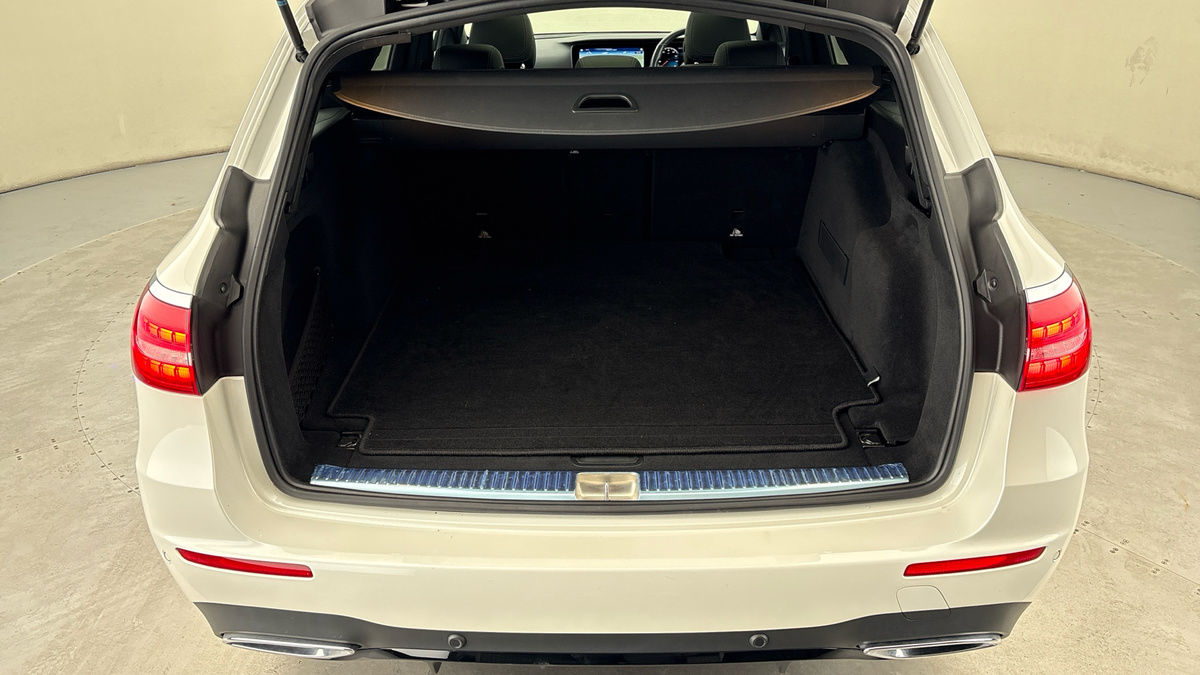 Mercedes-Benz E Class Image 11