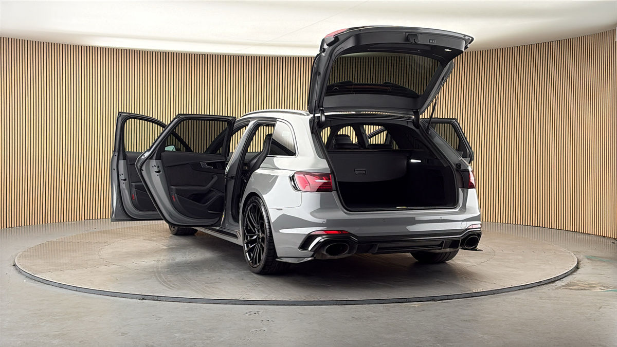 More views of Audi RS4 Avant