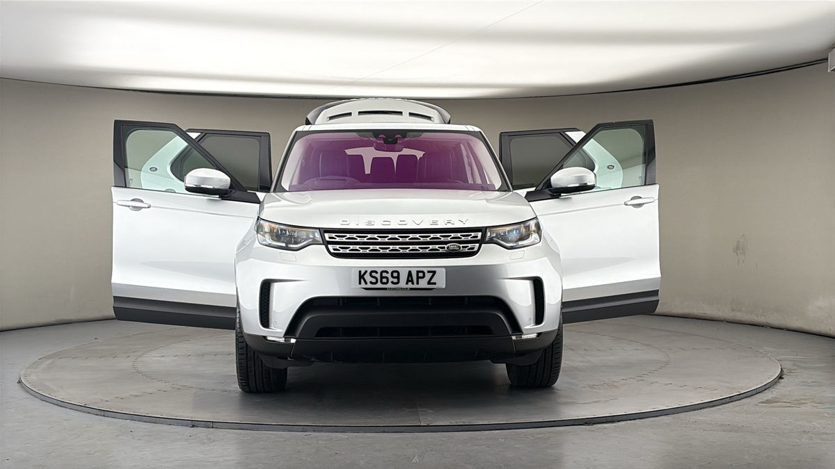 More views of Land Rover Discovery