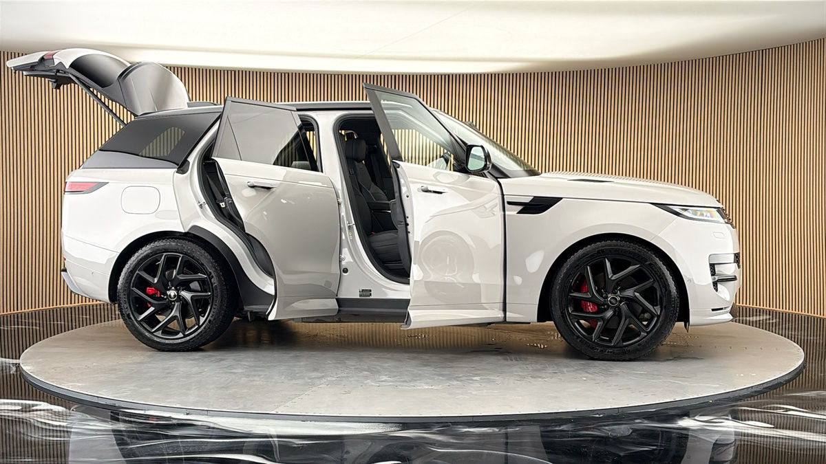 More views of Land Rover Range Rover Sport