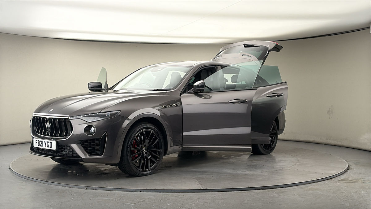 Maserati Levante Image 22