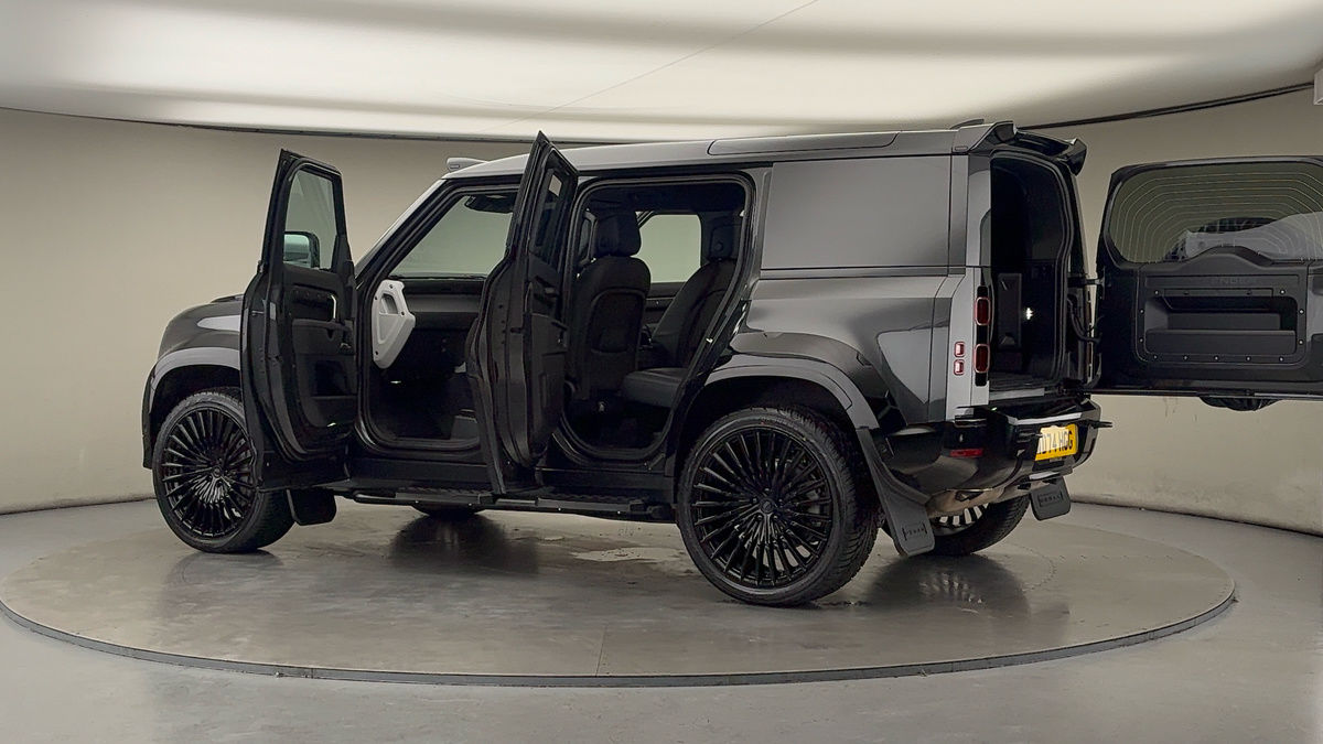 More views of Land Rover Defender 110