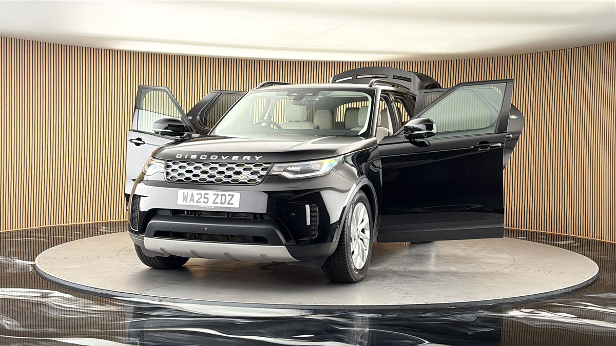 More views of Land Rover Discovery