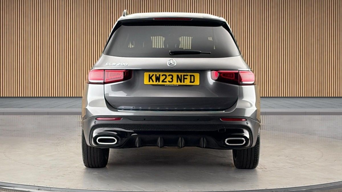 Mercedes-Benz GLB Image 4
