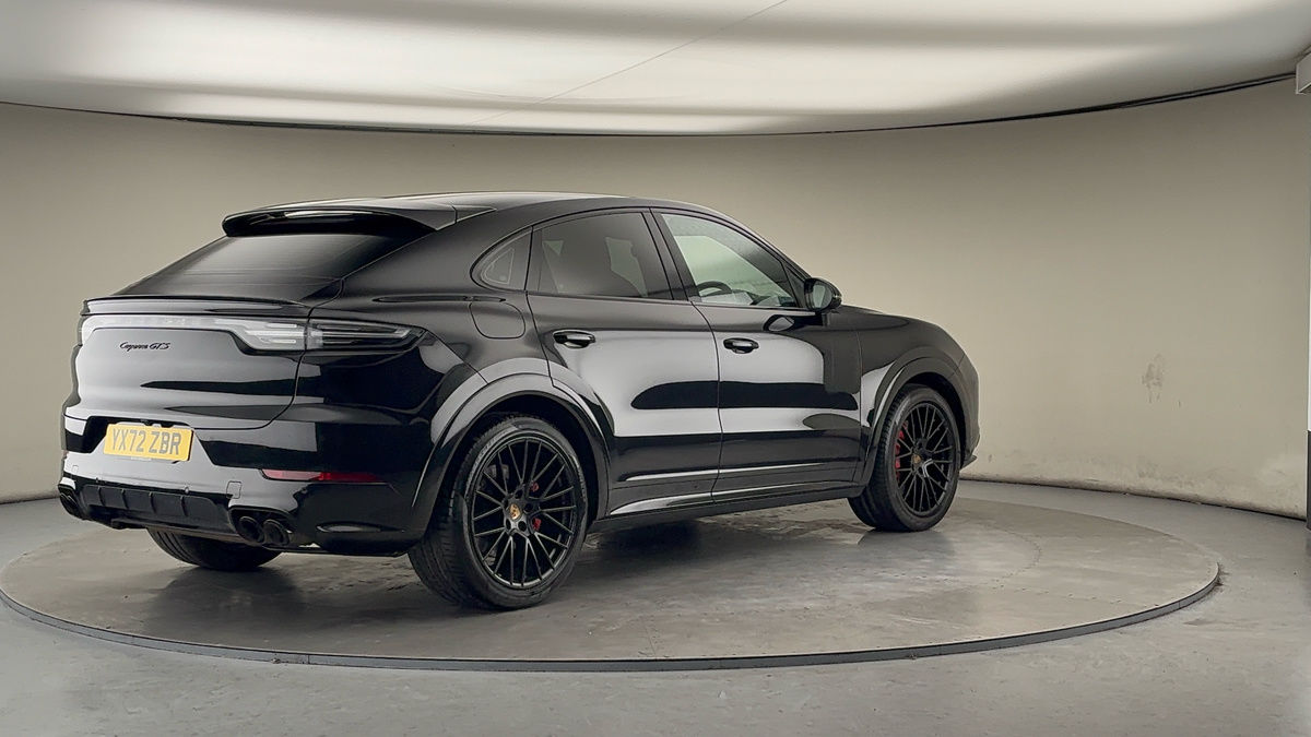 Porsche Cayenne Image 21