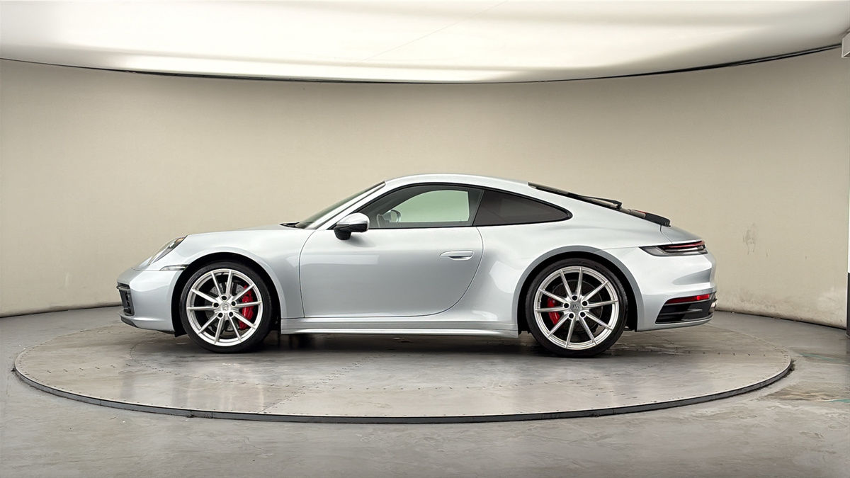 More views of Porsche 911