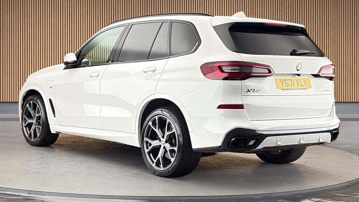 BMW X5 Image 2