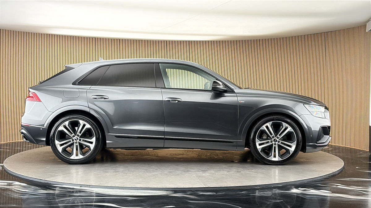 Audi Q8 Image 16