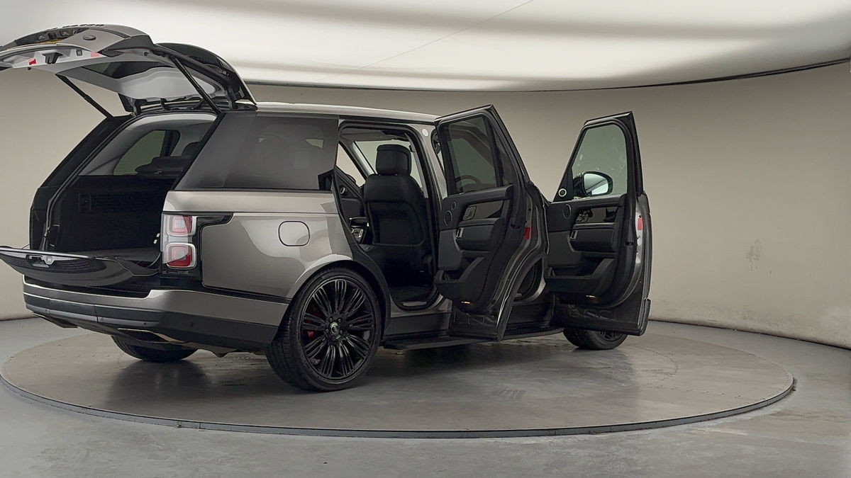 More views of Land Rover Range Rover