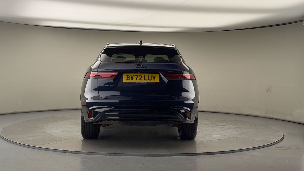 Jaguar F-PACE Image 4
