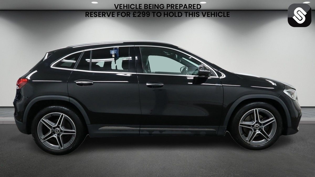 Mercedes-Benz GLA Image 5