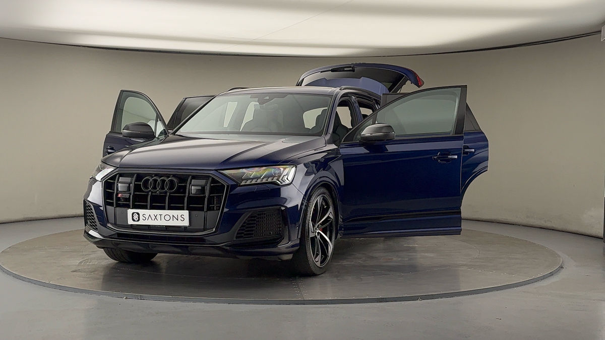More views of Audi SQ7