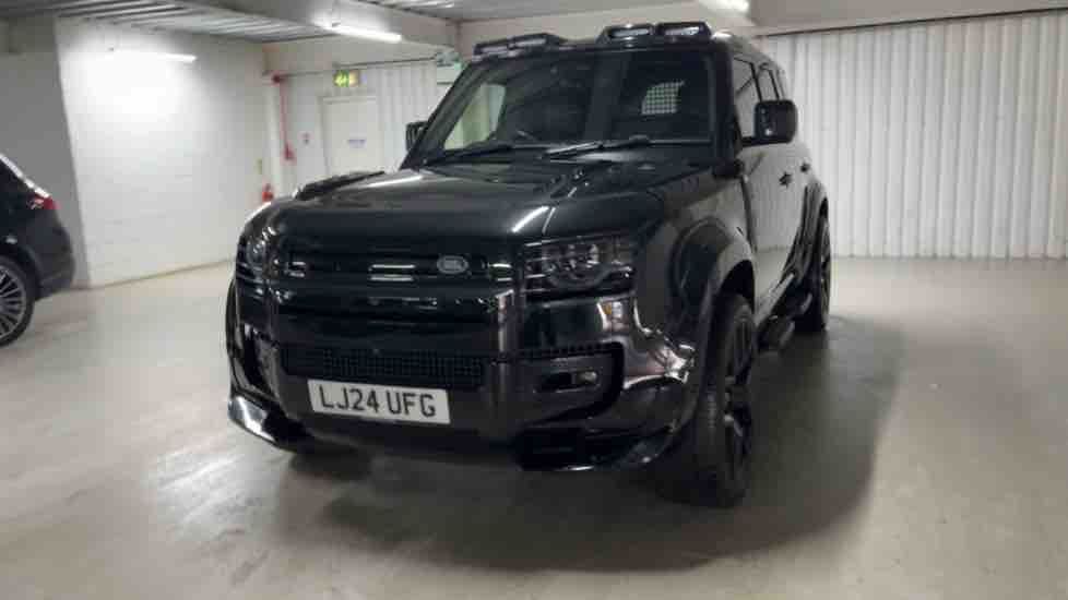 More views of Land Rover Defender 110