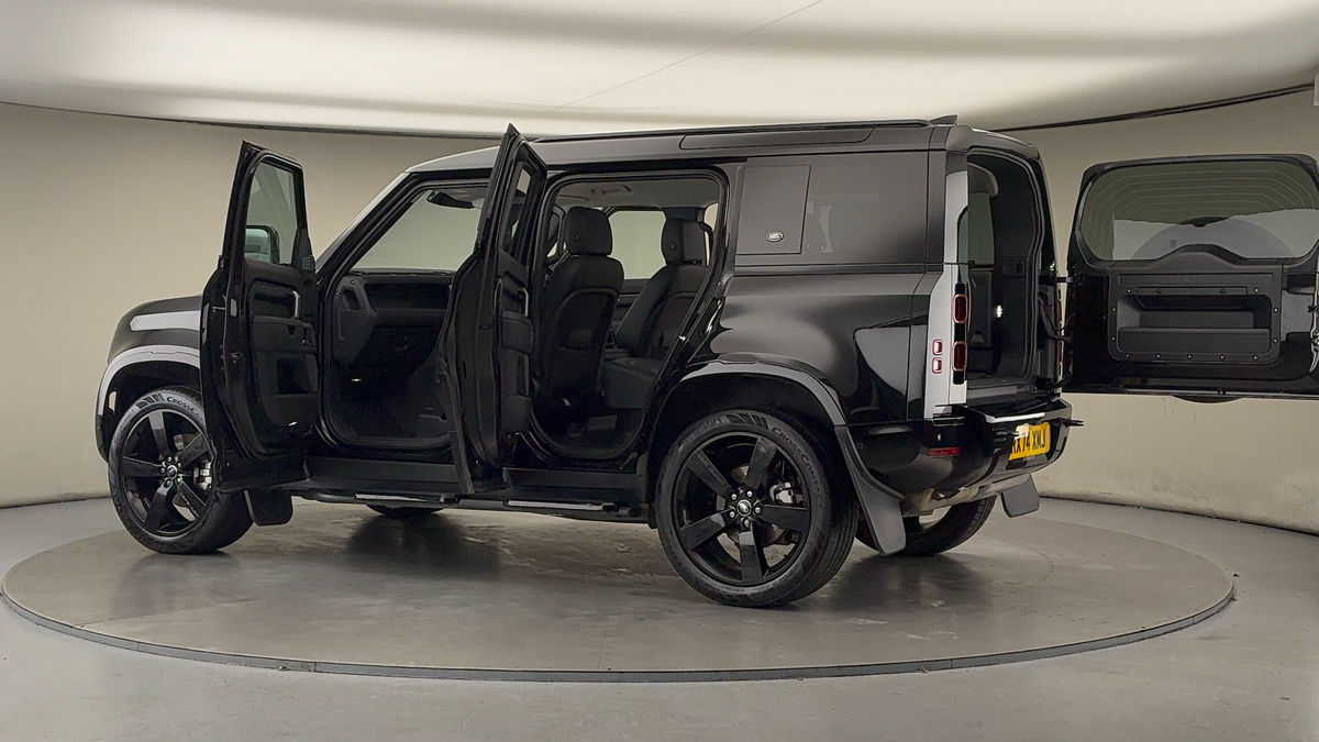 More views of Land Rover Defender 110