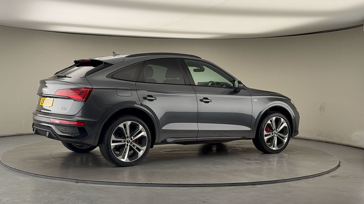 More views of Audi Q5