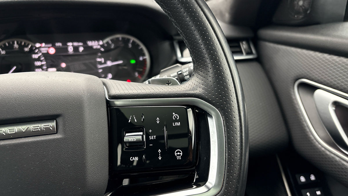 Land Rover Range Rover Velar Image 14