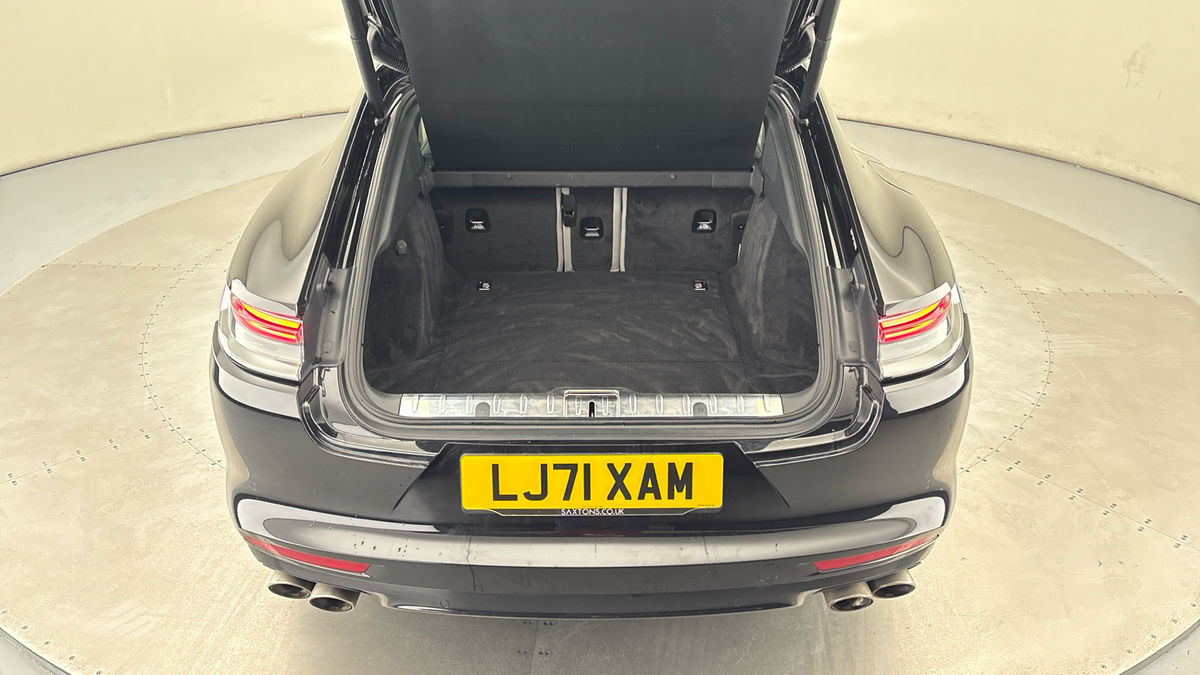 Porsche Panamera Image 11