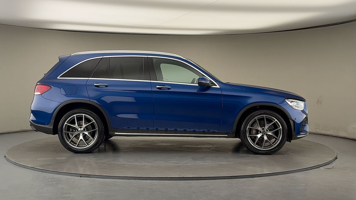 Mercedes-Benz GLC Image 16