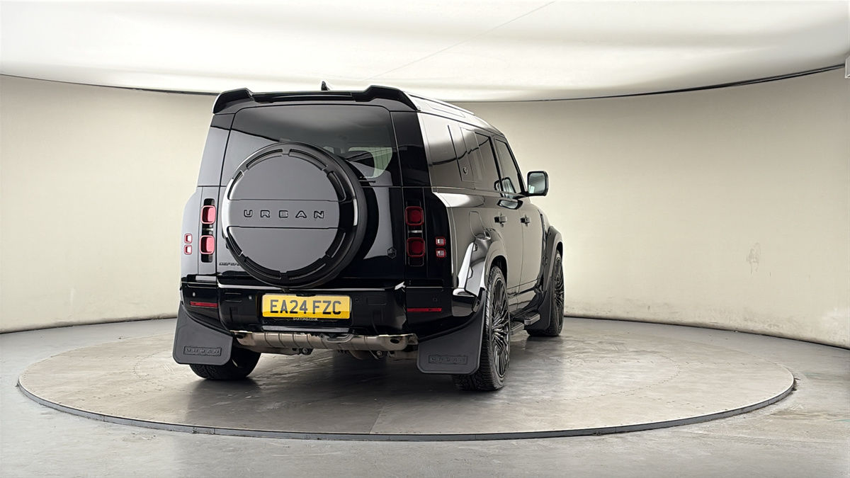 More views of Land Rover Defender 110