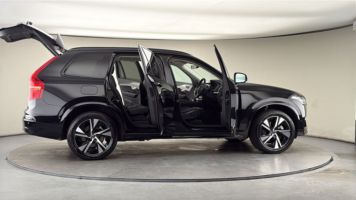 More views of Volvo XC90