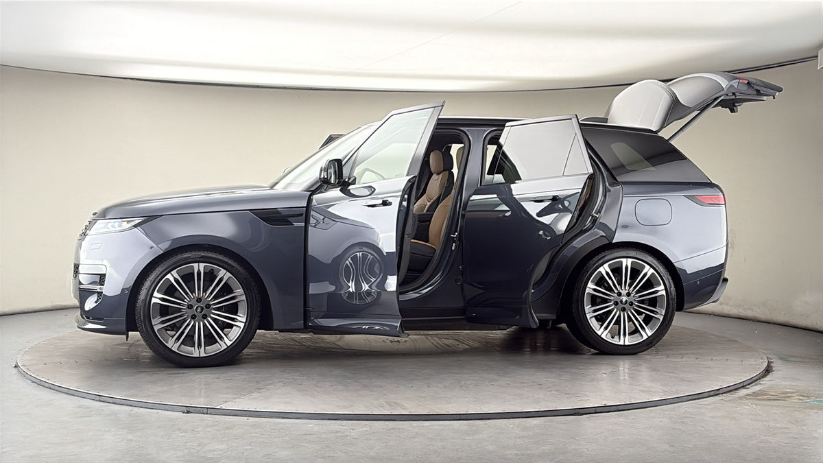 More views of Land Rover Range Rover Sport