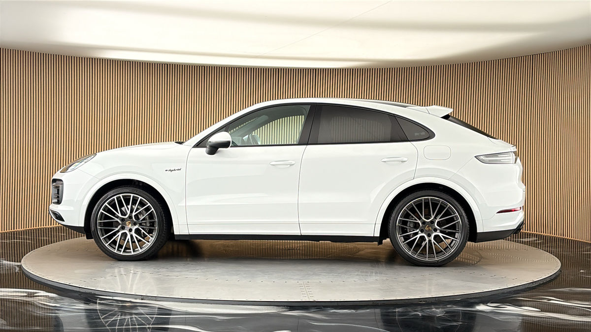 More views of Porsche Cayenne
