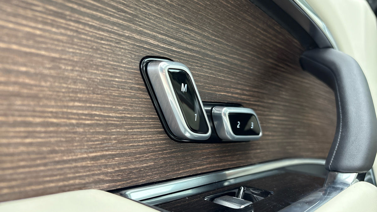 Land Rover Range Rover Image 27