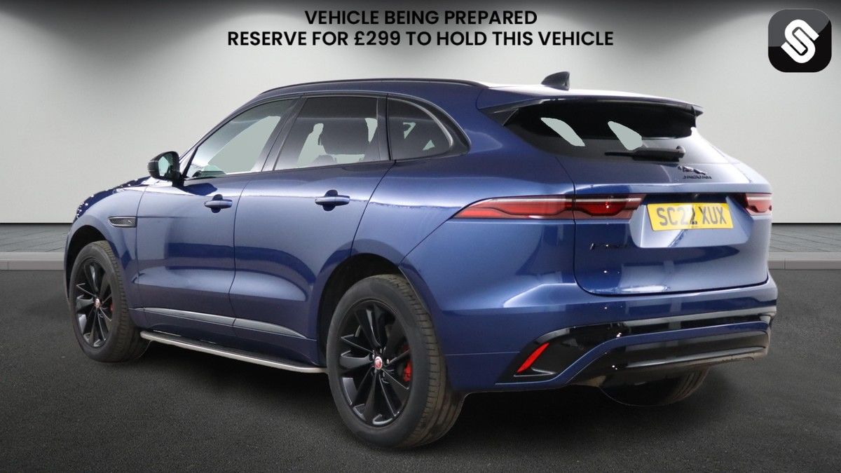 Jaguar F-PACE Image 3
