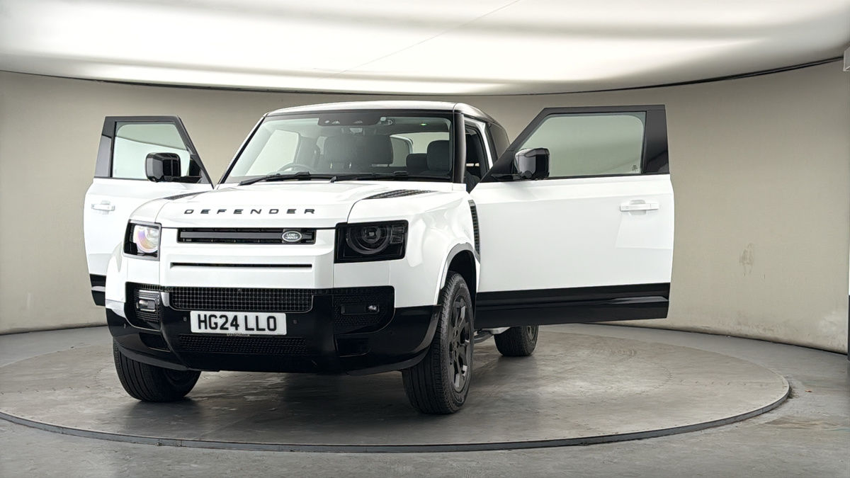 More views of Land Rover Defender 90