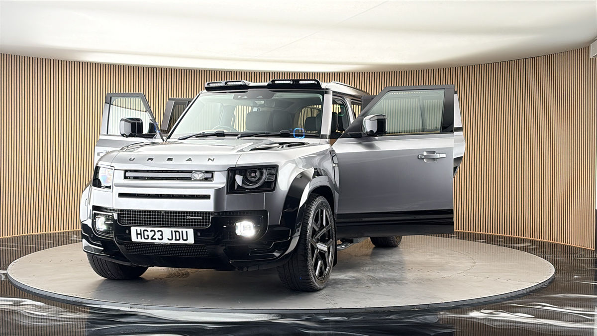 More views of Land Rover Defender 110