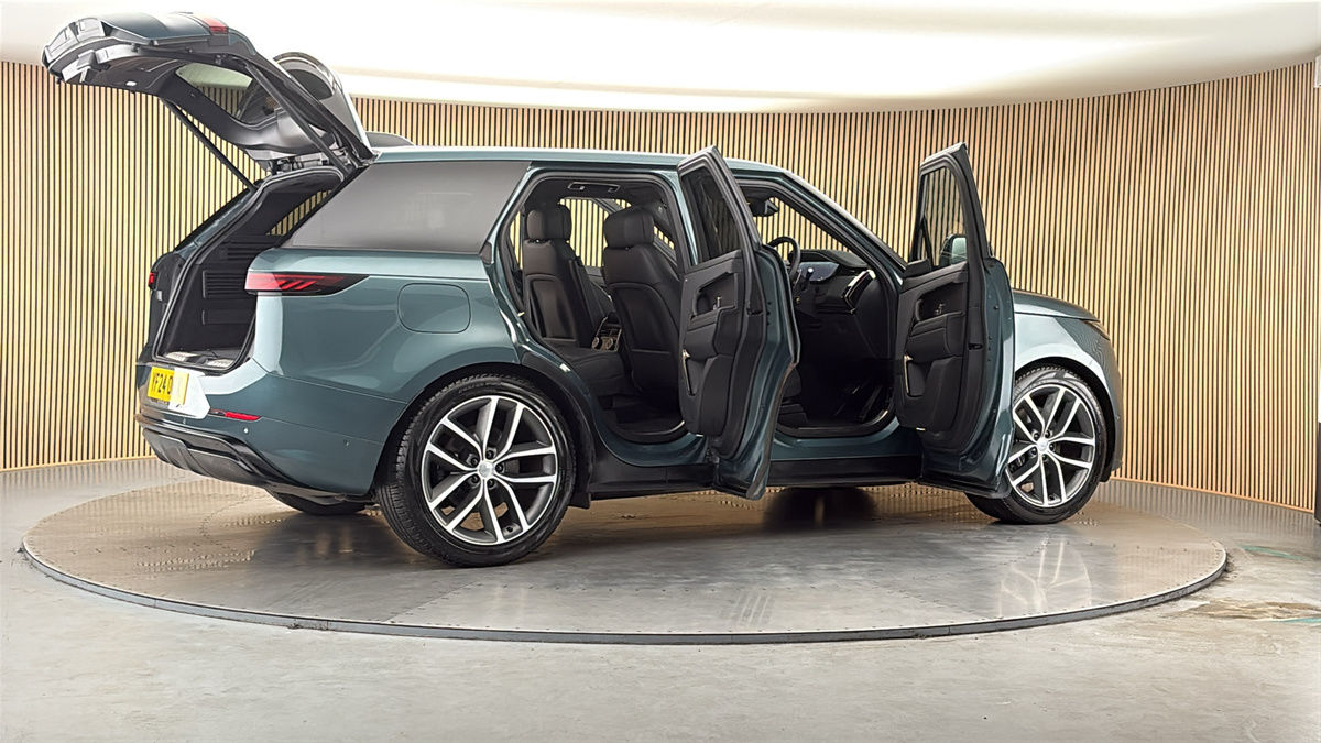 More views of Land Rover Range Rover Sport