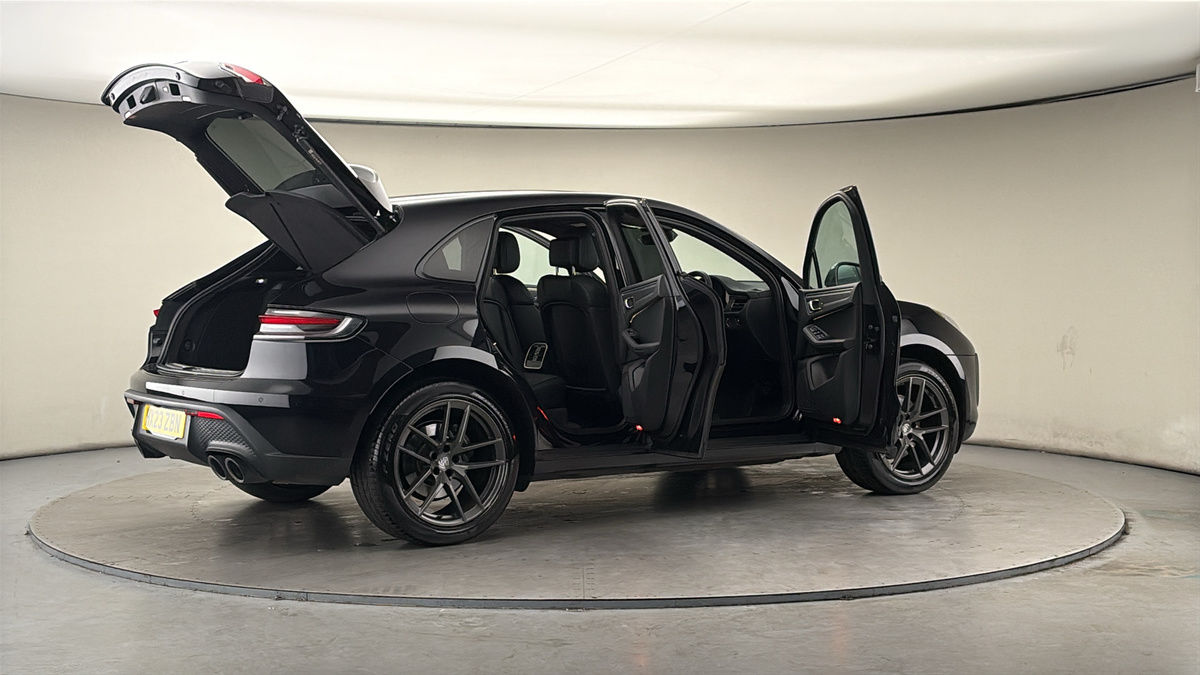 More views of Porsche Macan