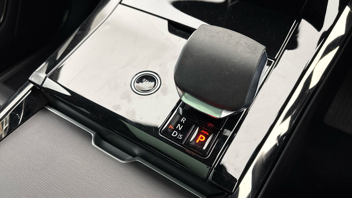 Land Rover Range Rover Sport Image 25